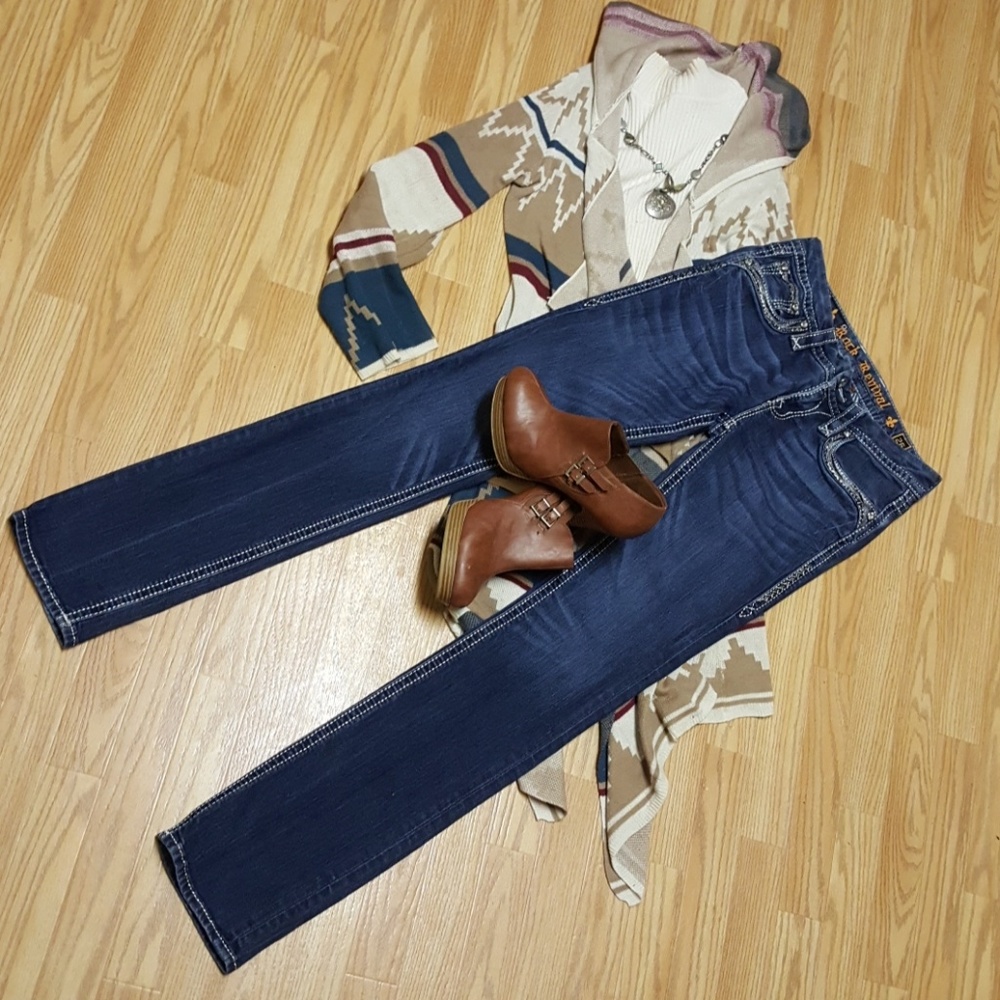 😍🐯😍"Deeka" straightleg Rock Revival jeans - Picture 3 of 7